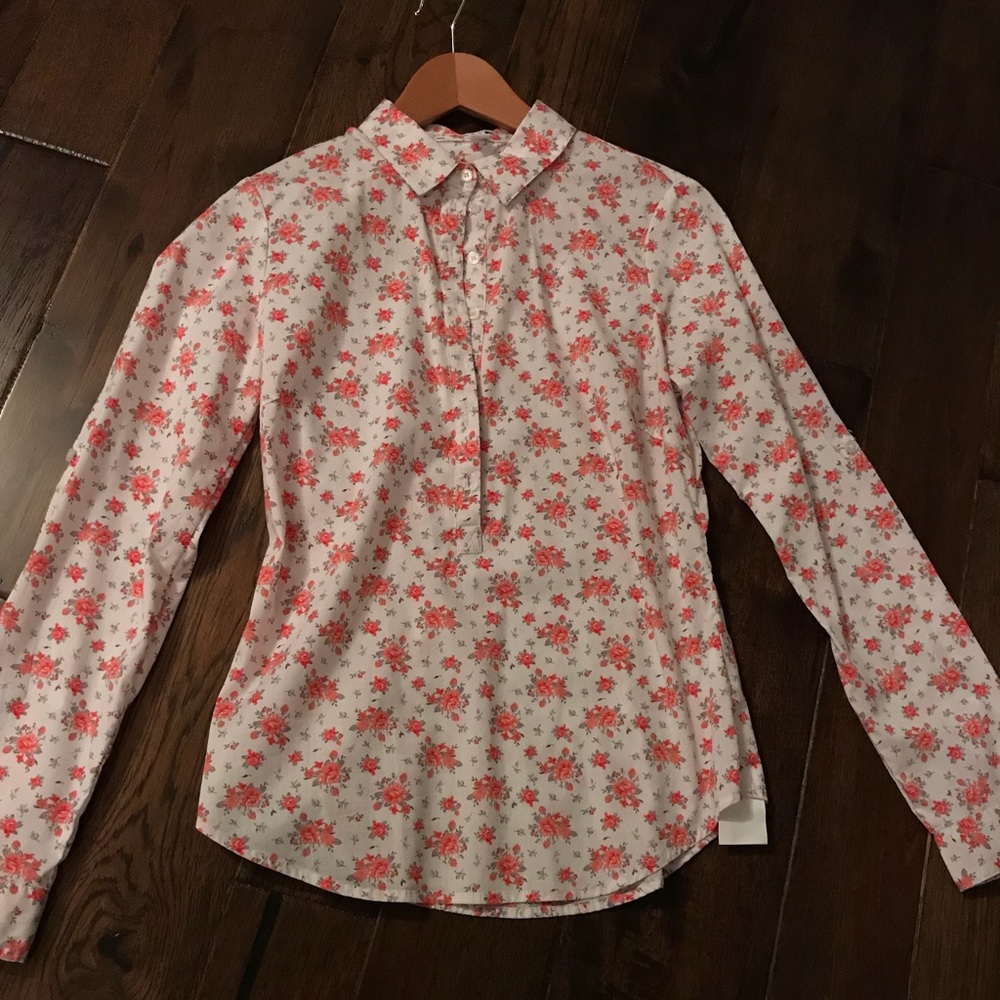 Jennyfer Floral bouton down top
